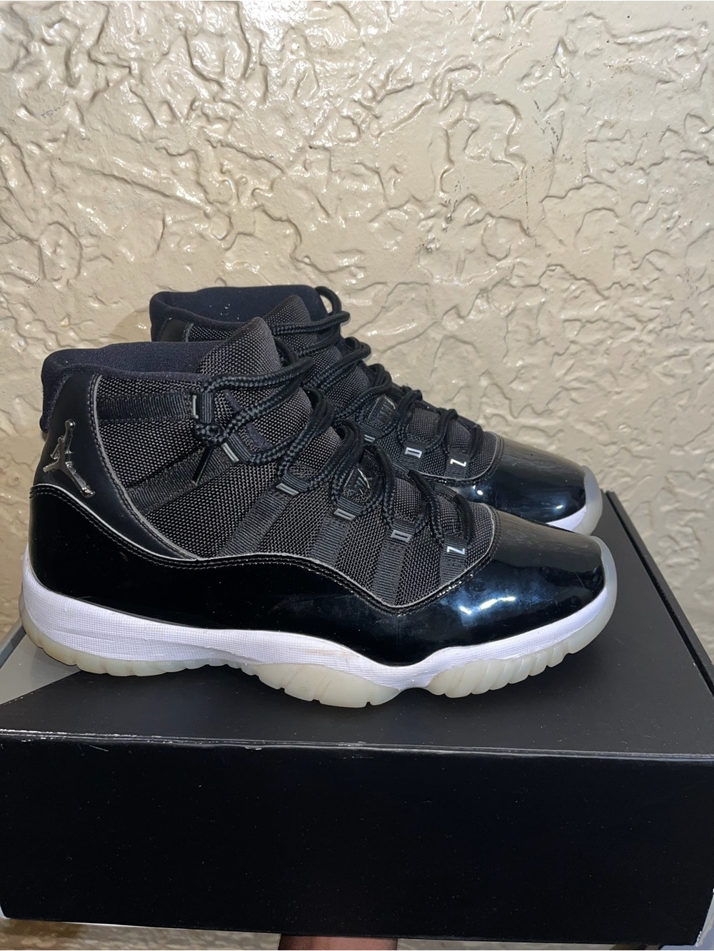 Air Jordan 11 Men's Shoes JUBILEE/25TH Anniversary, Size 11 - Picture 3 of 6